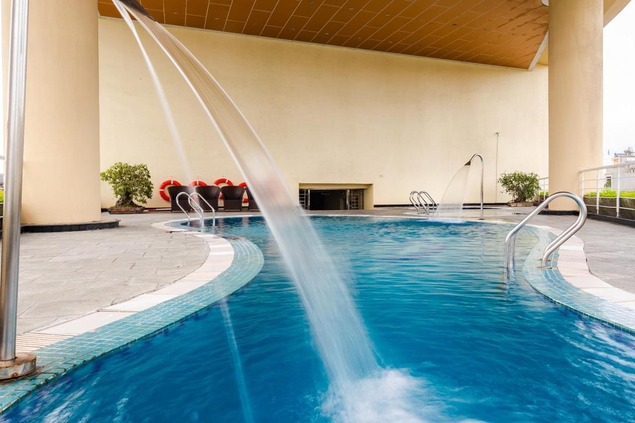 Muong Thanh Grand Ha Long Hotel Екстер'єр фото