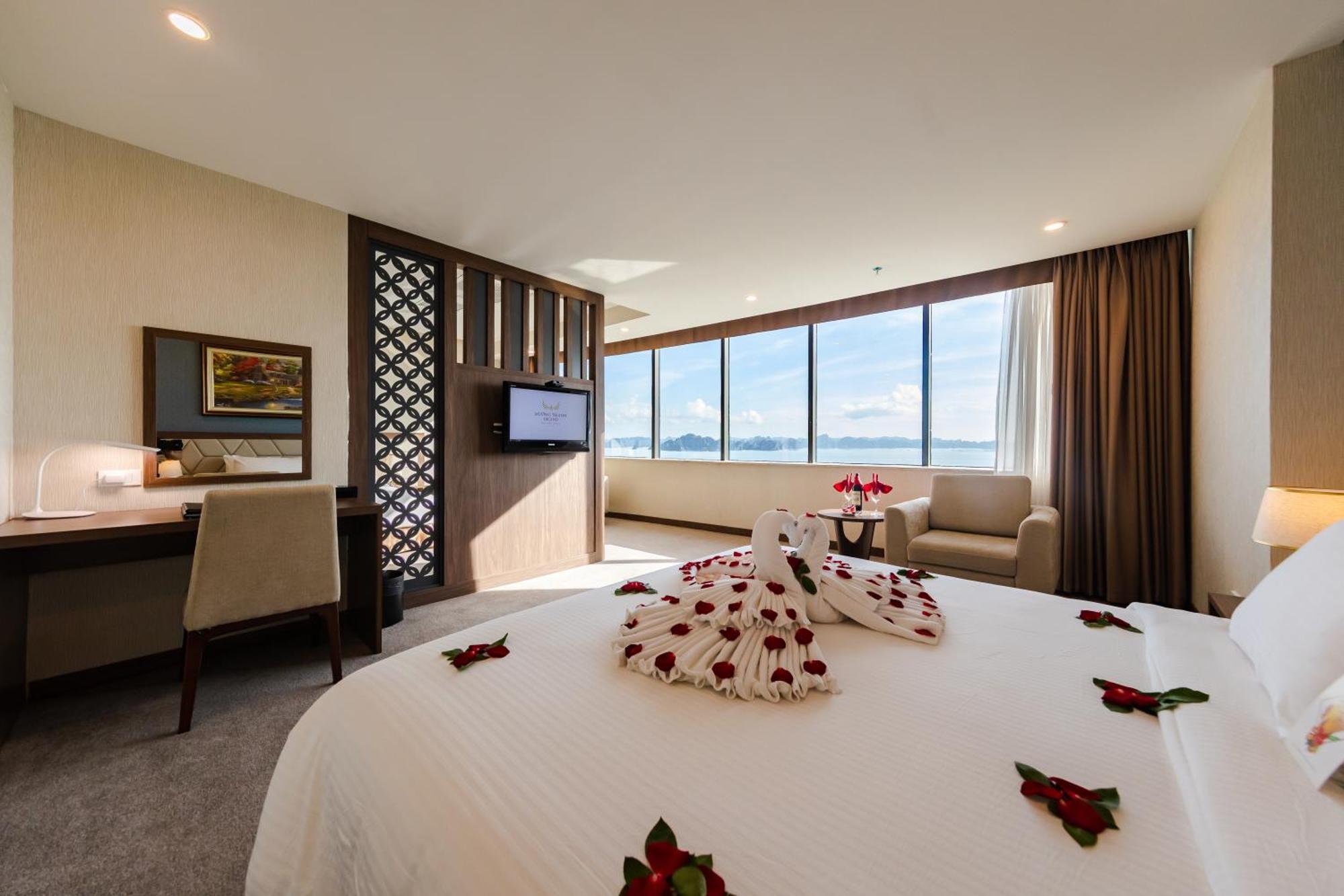 Muong Thanh Grand Ha Long Hotel Екстер'єр фото